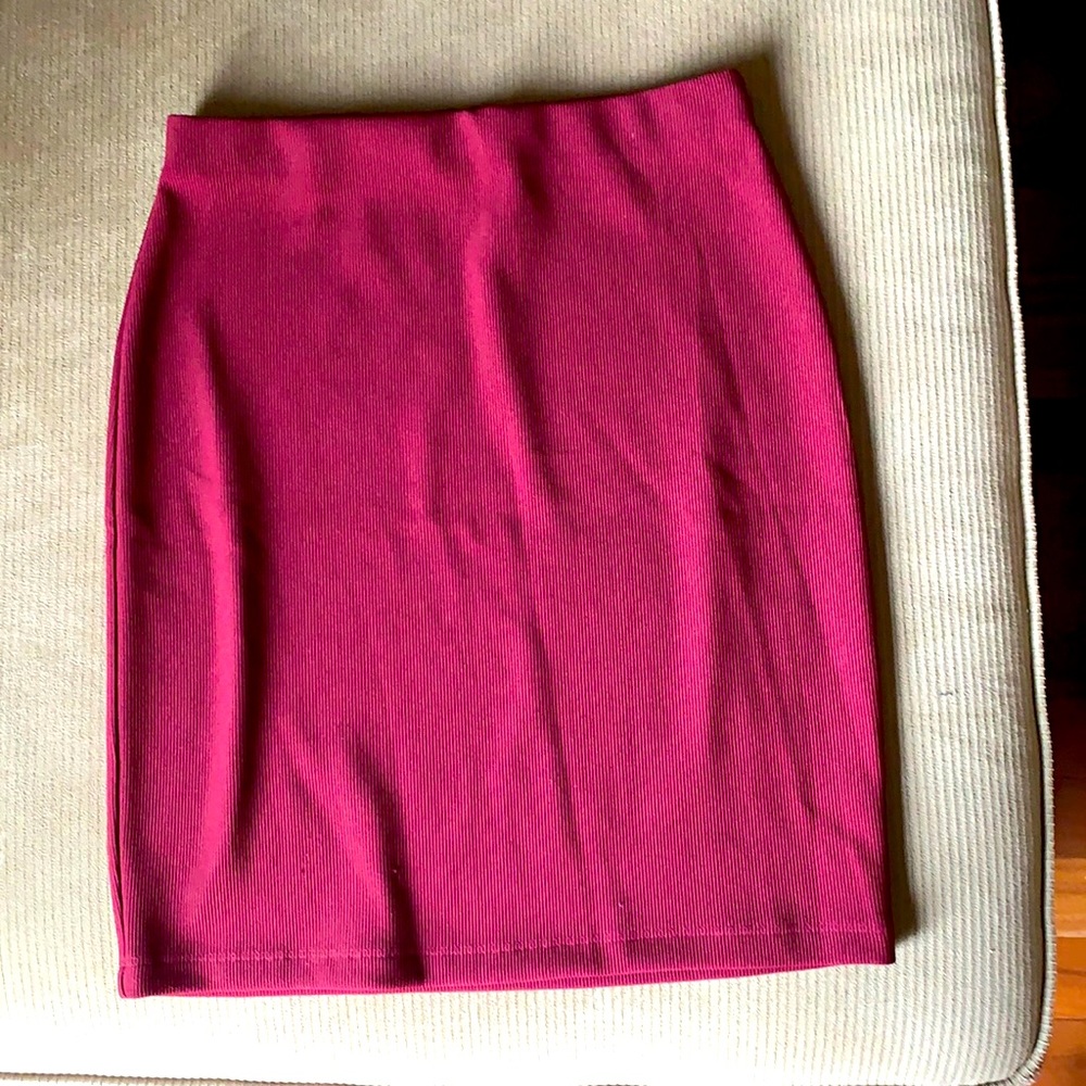 Basic maroon midi skirt